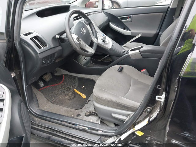 JTDKN3DU3F1914030 Toyota Prius Three