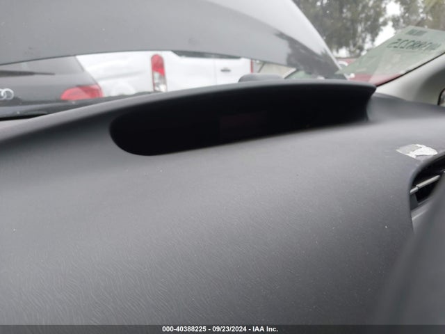 JTDKN3DU3F1914030 Toyota Prius Three
