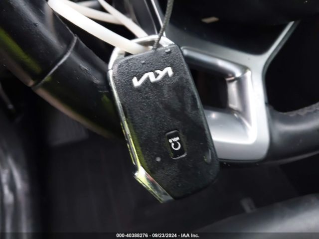 5XYK33AFXPG071618 KIA Sportage Ex