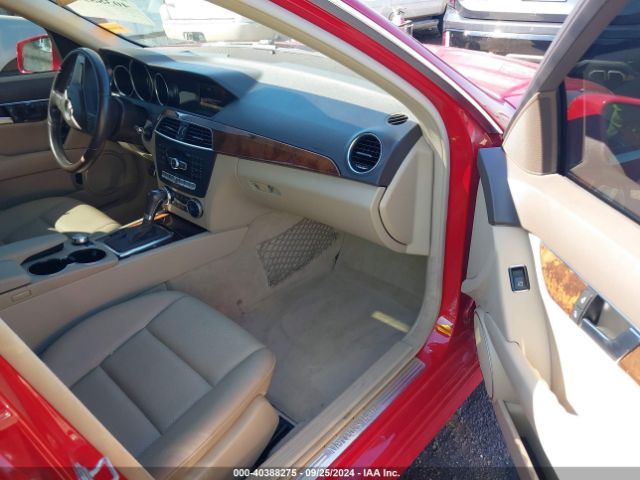 WDDGF8AB8EA959777 Mercedes-Benz C 300 Luxury 4matic/sport 4matic