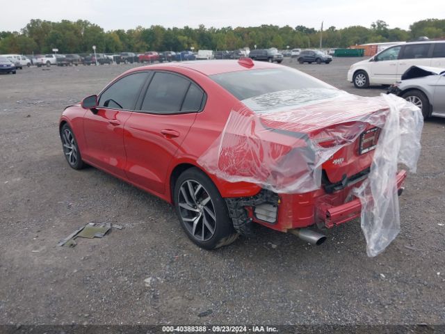 7JRA22TK6KG010020 Volvo S60 T6 Momentum