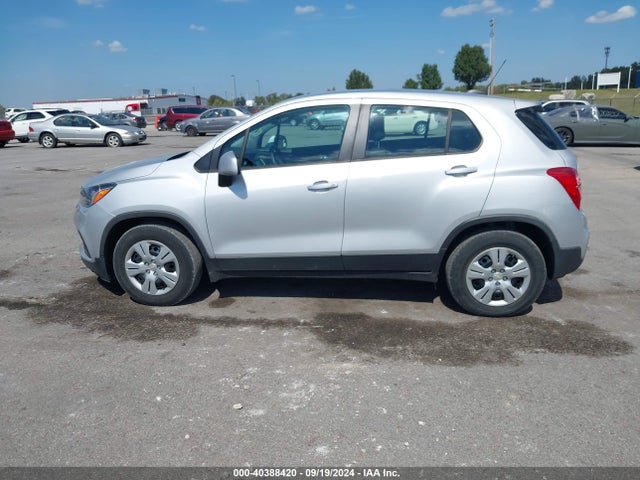Chevrolet TRAX LS 2018 3GNCJKSB0JL213241 Image 14