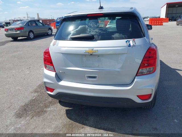 Chevrolet TRAX LS 2018 3GNCJKSB0JL213241 Image 16