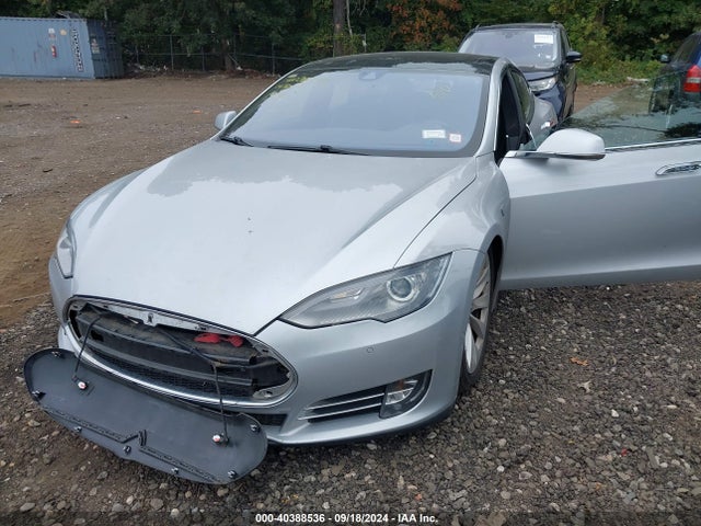 Tesla Model S P85d 2014 5YJSA1H24EFP64847 Image 6