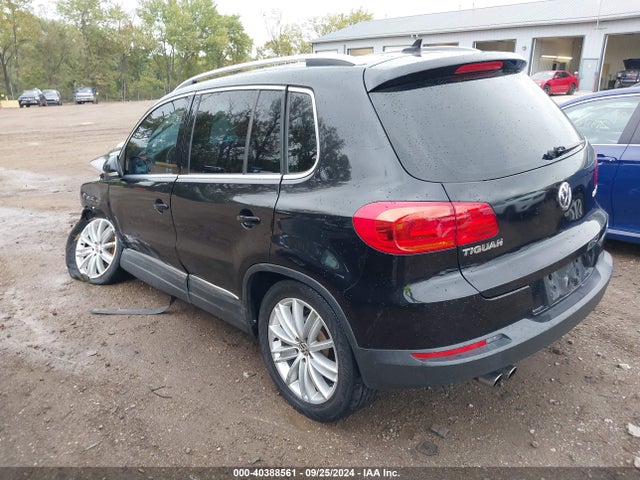 WVGAV7AX2FW580430 Volkswagen Tiguan Sel
