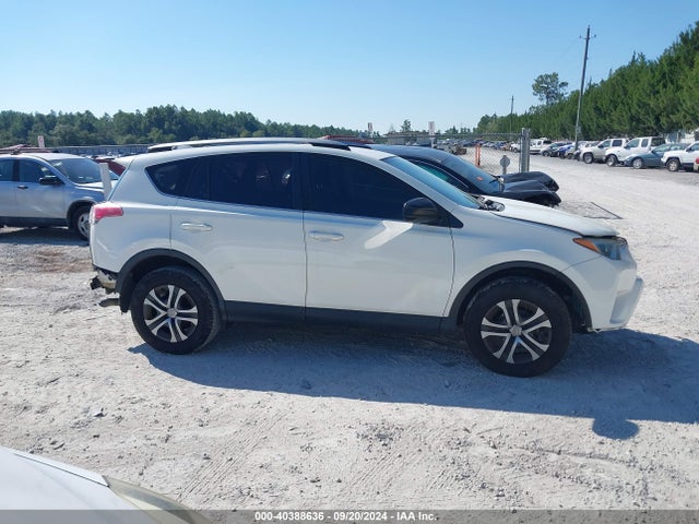 Toyota RAV4 LE 2017 JTMZFREV7HJ701462 Image 13