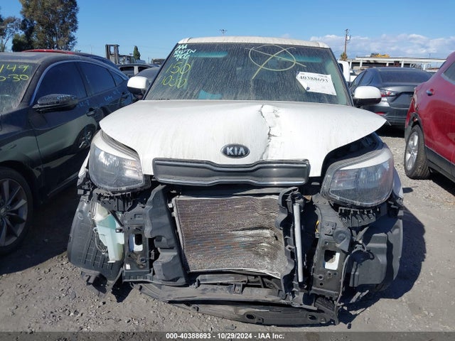 KIA Soul 2018 KNDJN2A23J7900126 Image 13