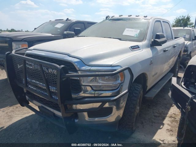 3C6UR5CL3KG514683 RAM 2500 Tradesman  4x4 6'4 Box