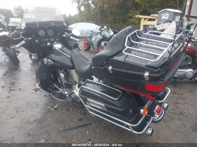 2005 HARLEY-DAVIDSON FLHTCUI 1HD1FCW1X5Y633794 Photo 2