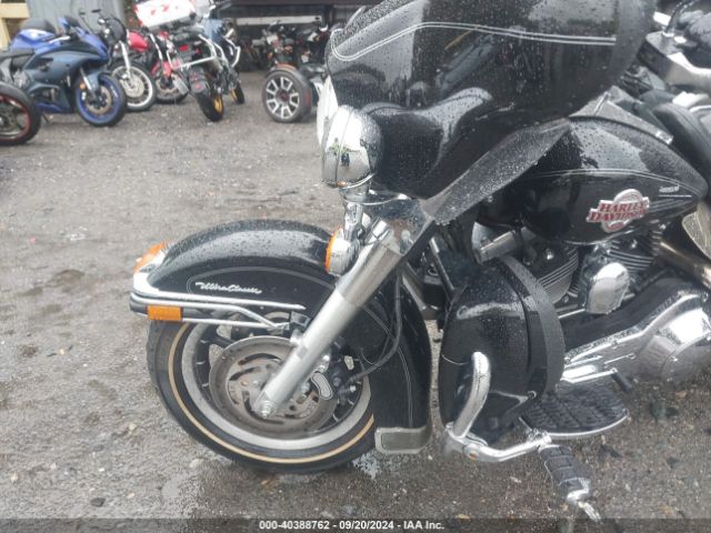 2005 HARLEY-DAVIDSON FLHTCUI 1HD1FCW1X5Y633794 Photo 4