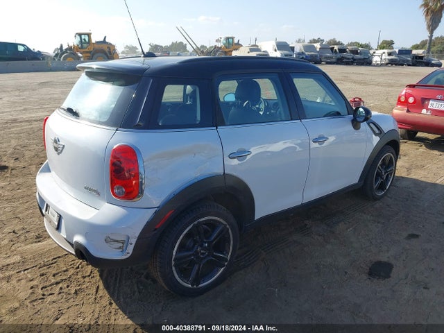 2013 MINI COUNTRYMAN WMWZC3C5XDWP21658 Photo 3