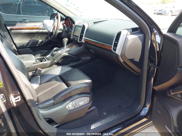 2011 PORSCHE CAYENNE WP1AB2A28BLA52342 Photo 4