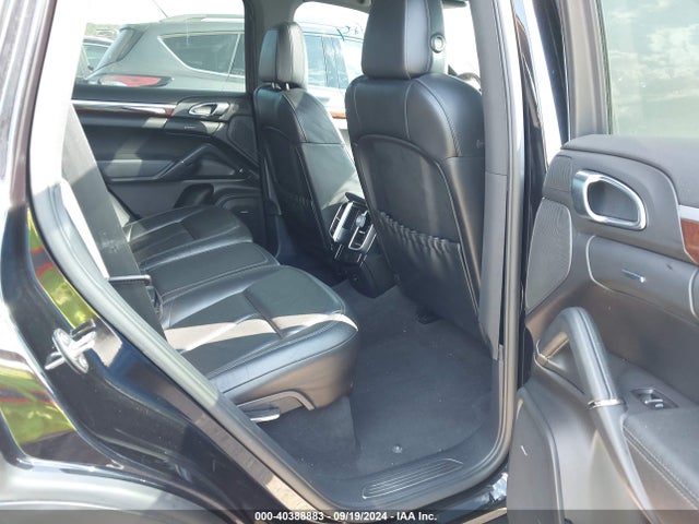 2011 PORSCHE CAYENNE WP1AB2A28BLA52342 Photo 7