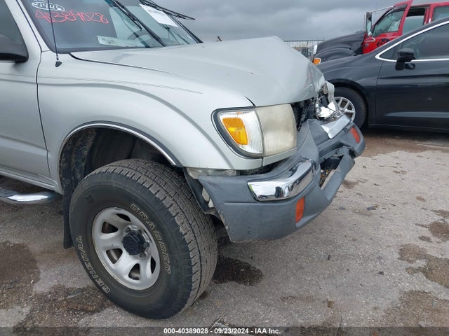 40389028 :رقم المزاد ، 4TASN92N1YZ620740 vin ، 2000 Toyota Tacoma Prerunner V6 مزاد بيع