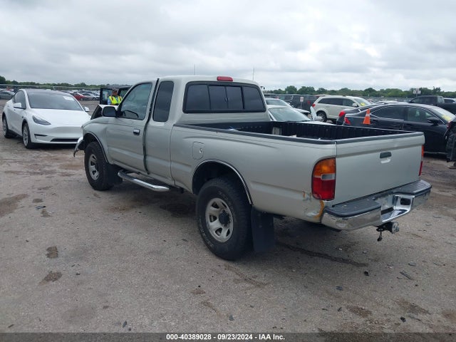 40389028 :رقم المزاد ، 4TASN92N1YZ620740 vin ، 2000 Toyota Tacoma Prerunner V6 مزاد بيع