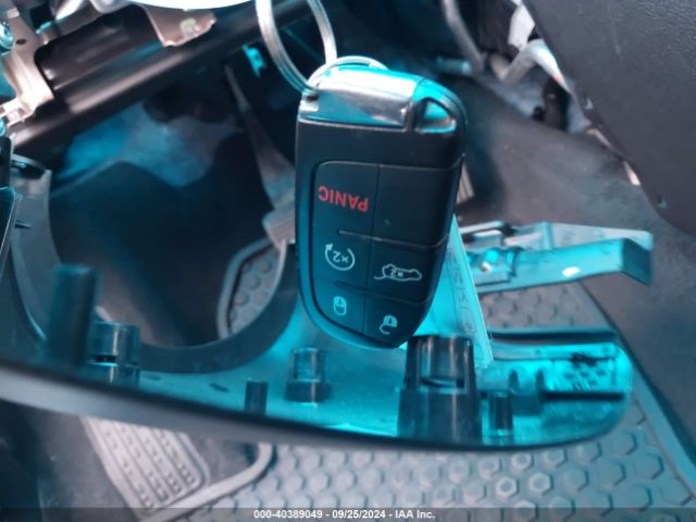 2018 JEEP COMPASS 3C4NJDBBXJT282323 Photo 10