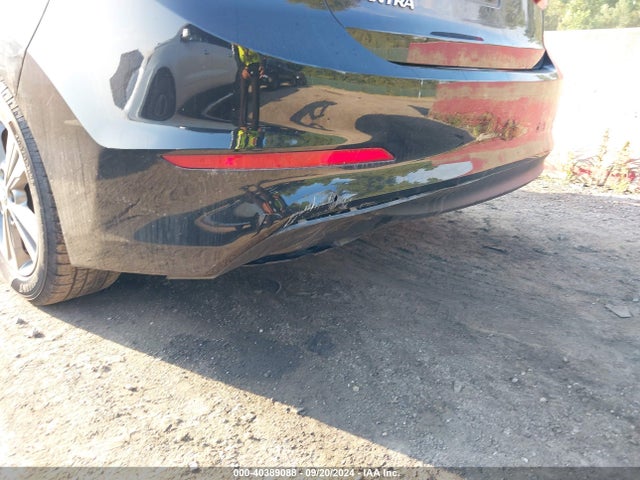 Hyundai ELANTRA SE 2017 5NPD84LF1HH070588 Image 19