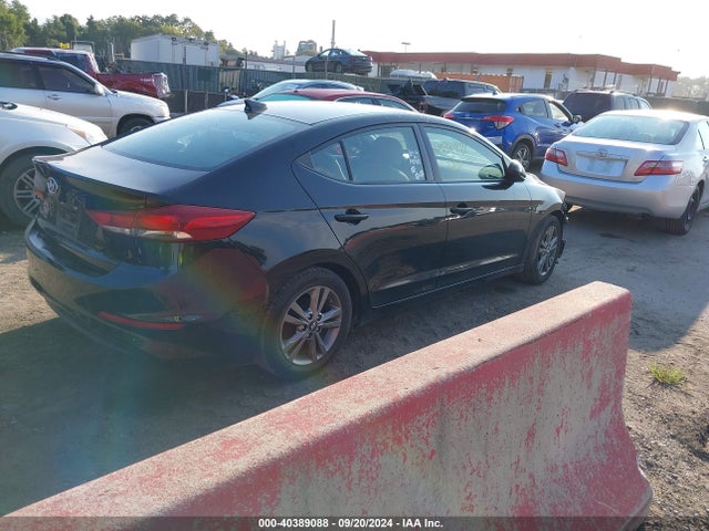 Hyundai ELANTRA SE 2017 5NPD84LF1HH070588 Image 4