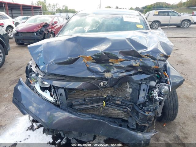 KNAGM4A74F5628870 KIA Optima Lx