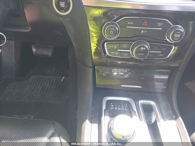 Chrysler 300C 2017 2C3CCAEG6HH591141 Image 22