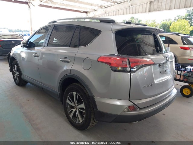 Toyota Rav4 Xle 2017 2T3WFREVXHW370641 Image 3