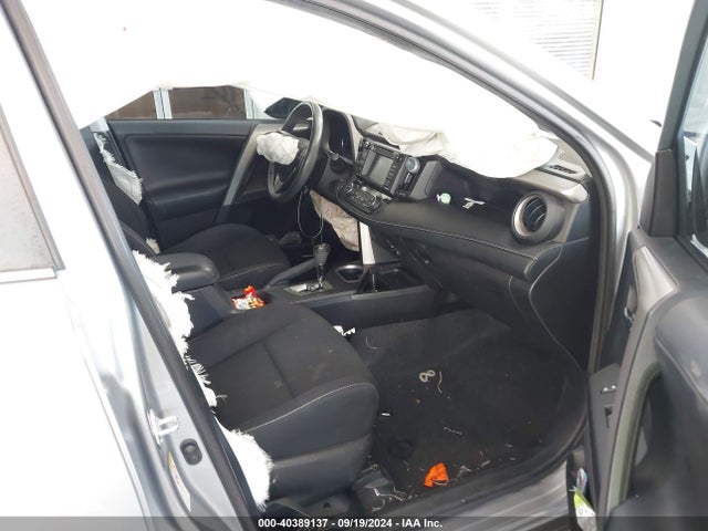 Toyota Rav4 Xle 2017 2T3WFREVXHW370641 Image 5