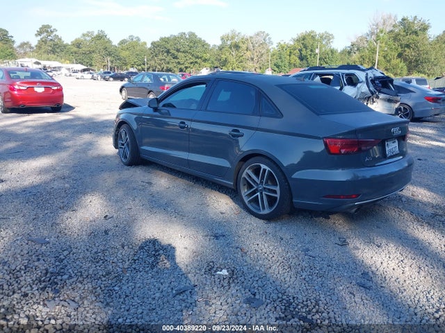 2018 AUDI A3 WAUB8GFF4J1007399 Photo 2