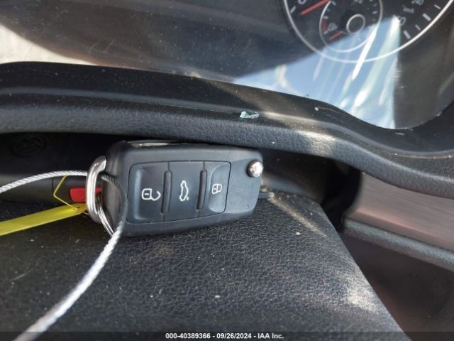 1VWBV7A32FC085780 Volkswagen Passat 2.0l Tdi Se
