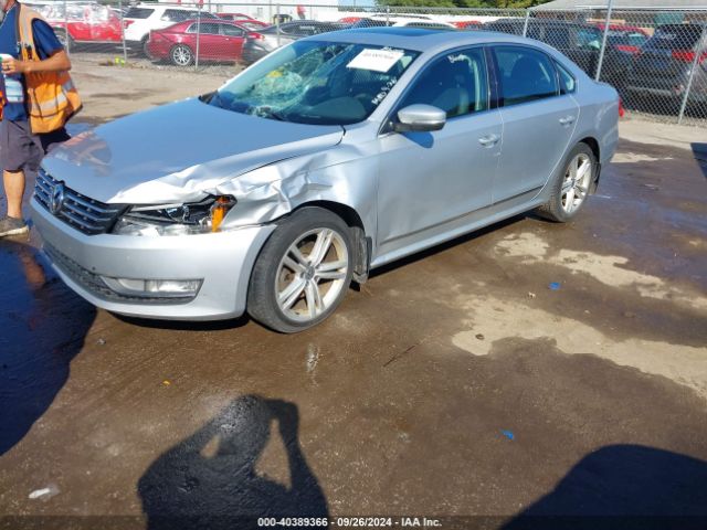 1VWBV7A32FC085780 Volkswagen Passat 2.0l Tdi Se