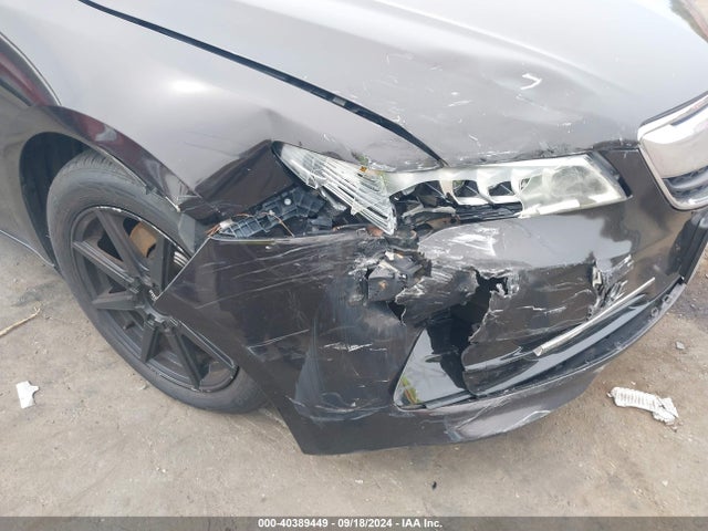 19UUB1F58FA012180 Acura TLX TECH