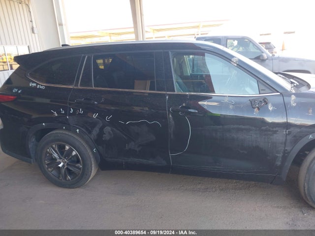 Toyota Highlander Xle 2022 5TDGZRAH7NS130083 Image 13