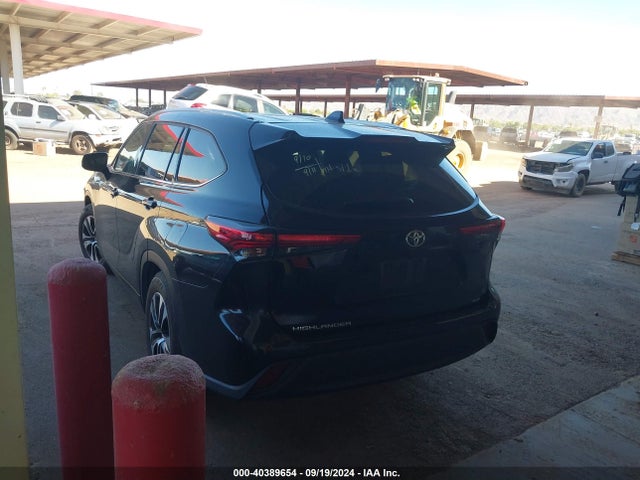 Toyota Highlander Xle 2022 5TDGZRAH7NS130083 Image 3