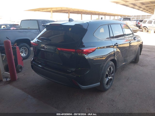 Toyota Highlander Xle 2022 5TDGZRAH7NS130083 Image 4