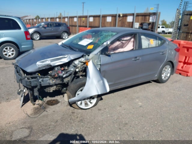 Hyundai ELANTRA SE 2017 5NPD74LFXHH148904 Image 2