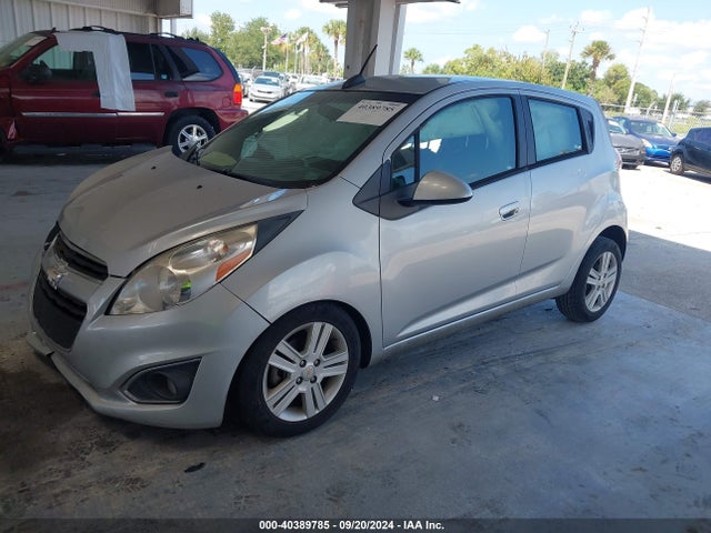 Chevrolet Spark 1lt Cvt 2015 KL8CD6S95FC813821 Image 2