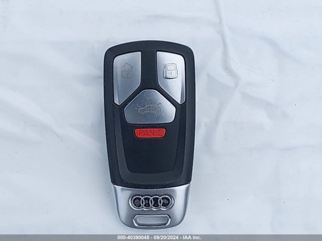 WA1ANAFY1J2140972 Audi Q5 2.0t Premium/2.0t Tech Premium