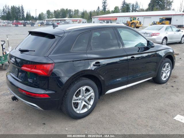 WA1ANAFY1J2140972 Audi Q5 2.0t Premium/2.0t Tech Premium