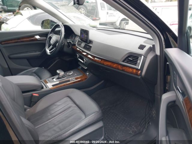 WA1ANAFY1J2140972 Audi Q5 2.0t Premium/2.0t Tech Premium