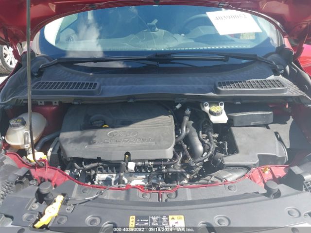 1FMCU9GDXHUA35529 Ford ESCAPE SE