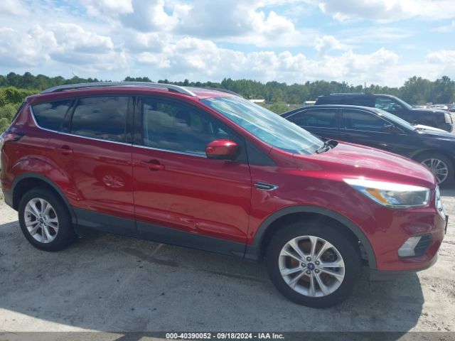 1FMCU9GDXHUA35529 Ford ESCAPE SE