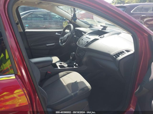 1FMCU9GDXHUA35529 Ford ESCAPE SE