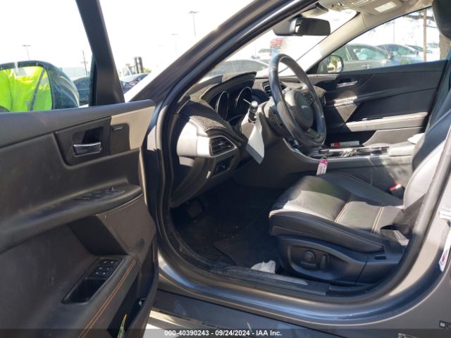 SAJAE4BV2HA958196 Jaguar Xe 35t Prestige