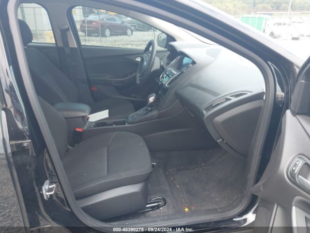 1FADP3M28JL299351 Ford FOCUS SEL