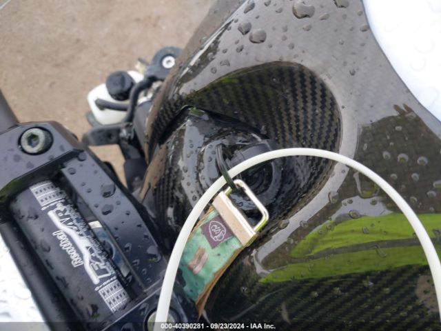 2010 KAWASAKI ZR1000 JKAZRCD15AA003323 Photo 10