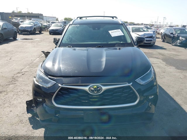 Toyota Highlander Xle 2021 5TDHZRBH1MS103284 Image 12