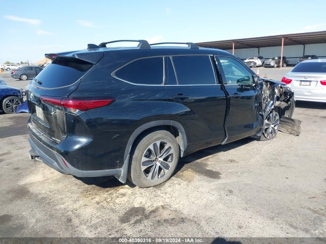Toyota Highlander Xle 2021 5TDHZRBH1MS103284 Image 4