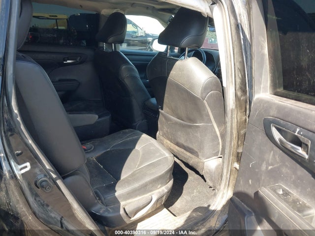 Toyota Highlander Xle 2021 5TDHZRBH1MS103284 Image 8