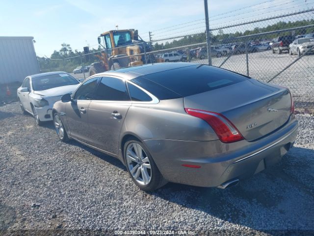 2011 JAGUAR XJ SAJWA2GB6BLV13136 Photo 2