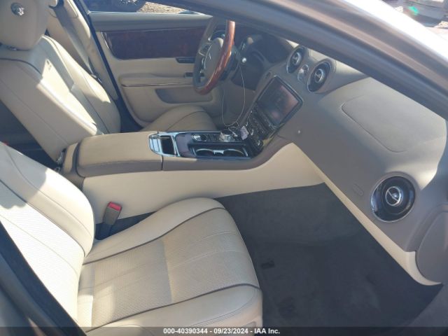 2011 JAGUAR XJ SAJWA2GB6BLV13136 Photo 4