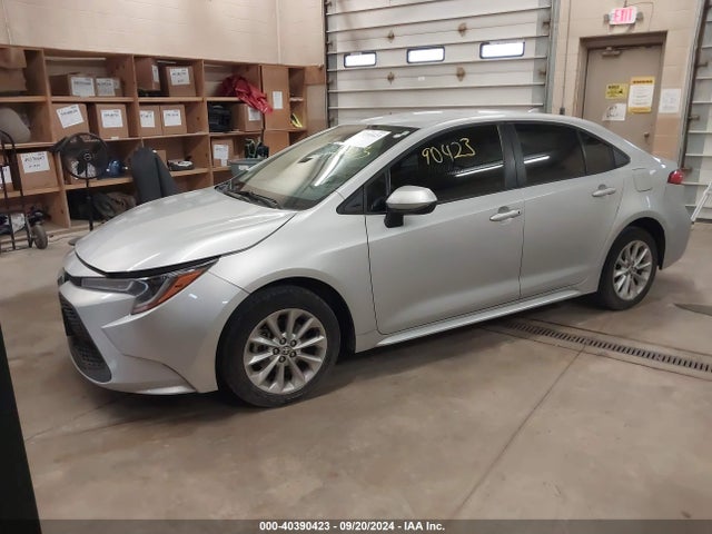 Toyota COROLLA LE 2022 5YFVPMAE1NP332514 Image 2